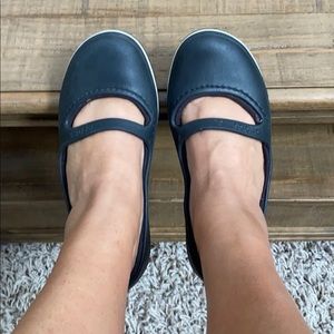 Black Crocs Comfy Slip on Style